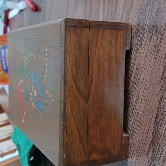 Vintage Painted Wood Bird & Flower Jewelry Box - Picture 3 of 7